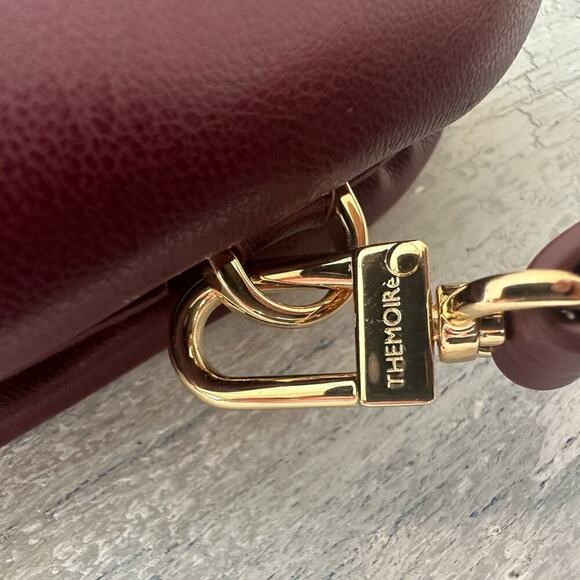 Chic Burgundy and Cream Woven Clutch - Picture 11 of 14